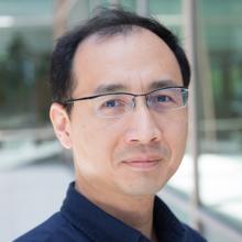 Photo of Associate Professor Yu "Max" Qian